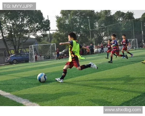 培养未来足球明星少儿足球培训助力孩子成长与发展