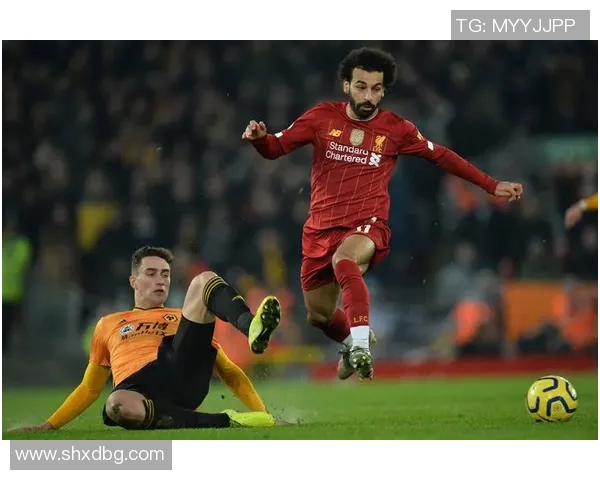 足球少帅的崛起与挑战：年轻教练如何引领球队走向辉煌之路